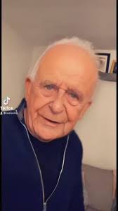 Peter Poppleton (@leelochip)’s videos with original sound