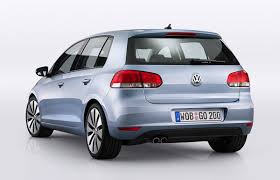 Looking at the front view. Golf Mk7 Vs Mk6 Comparison Review Carwow