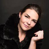 Jennifer Bate music, videos, stats, and photos