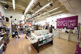 Maybe you would like to learn more about one of these? La Chaise Longue Installe Un Pop Up Store Aux 4 Temps Defense 92 Fr