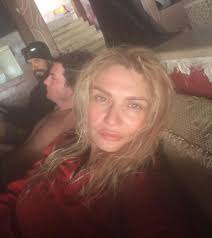 Maybe you would like to learn more about one of these? Cristina Cioran TrÄƒieste O FrumoasÄƒ Poveste De Iubire De Ani Buni E O RelaÈ›ie MiÈ™to Spynews Ro