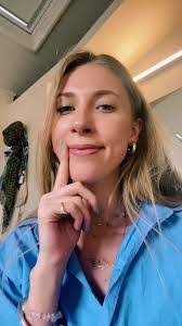 Eleanor Henson's Instagram, Twitter & Facebook