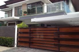 This modern gate is designed to match the house. Modern Gate Designs For Android Apk Download