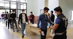 Neredeyse 4 aya yayılan bu durum lise eğitimini olumsuz etkilemektedir. Danistay Kararini Verdi Universite Sinavi Aciklandigi Tarihte Yapilacak Diken