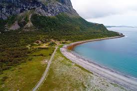 Nearest neighbor is the atlantic ocean to the west and mountains dønnamannen to. Fricamping I Norge Bortgjemte Steder Din Fritid