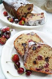 Dann die gelatine langsam erwärmen, bis sie sich vollständig aufgelöst hat. Pflucke Den Tag Joghurt Nusskuchen Mit Kirschen Und Schokostuckchen Meinleckeresleben Com