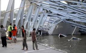 9 pekerja tewas terjatuh ke jurang. Jangan Main Main Soal Jembatan Bagian 1 Edo Rusyanto S Traffic