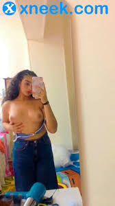 بنت مصرية تعرض لحبيبها جسمها الجزء الثاني - موقع سكس -XNeek.com