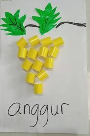 Selanjutnya, tarik garis diagonal pada keempat sudut kertas. Membuat Buah Anggur Dengan Kertas Origami Dunia Belajar Anak