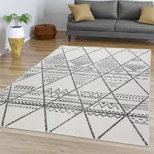 Grundlegend fasst er möbelgruppen optisch zusammen und lässt diese eine feste einheit bilden. Esszimmer Teppich Skandi Optik Ethno Design Teppichmax
