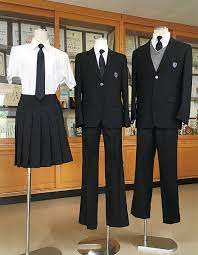 氷取沢高磯子高 新校の制服を披露 和テイストで随所に工夫 | 金沢区・磯子区 | タウンニュース
