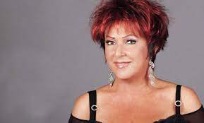 Fin che la barca va del 1970, forse la sua canzone più conosciuta (classificatasi al terzo posto a un disco per l'estate 1970), tipitipitì dello. Orietta Berti Concerti Fpanimazione