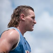 Laura Horrell's Instagram, Twitter & Facebook