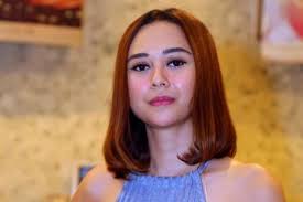 Kumpulan lirik lagu indonesia terbaru, lirik lagu peterpan, lirik lagu ungu, lirik lagu gigi, lirik lagu slank, lirik lagu iwan fals, lirik lagu cokelat, lirik lagu letto seluruh media termasuk lirik lagu ataupun chord lagu yang terdapat disini hanyalah untuk media promosi dan pembelajaran. Lirik Dan Chord Lagu Mari Bercinta Aura Kasih