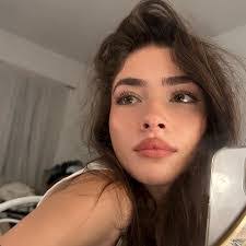 Melissa Collazo's Instagram, Twitter & Facebook