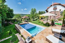 Polyesterbecken Pool Von Pool Konzept Gmbh Co Kg Homify In 2020 Swimming Pool Hauser Mit Pool Schwimmbad Designs