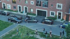 Nadat rapper bigidagoe dinsdagmiddag in de amsterdamse vechtstraat was neergeschoten, werd 's nachts opnieuw een man neergeschoten in dezelfde straat. Cbt Ey7ooocz6m
