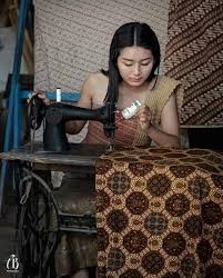 Louisa pun memberikan jawaban mengenai hal tersebut. Komunitas Penjahit Bekonang Kra Solo Raya Facebook