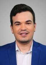 Bruno Bender's Instagram, Twitter & Facebook