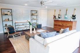 Fixer Upper Season 3 Episode 13 The Green Mile House Fixer Upper Living Room Fixer Upper Home