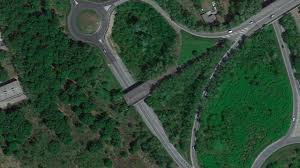 Una strada nel vuoto a Borgomanero - La Stampa