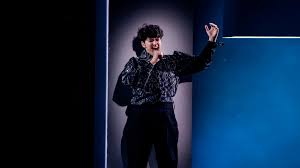 Francia también defiende su candidatua en la gran final. Eurovision 2021 Minuto De Suiza En La Final Del Jurado