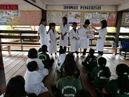 Aktiviti doktor muda membantu anggota kesihatan dan pihak sekolah dalam aktiviti perkhidmatan kesihatan sekolah. Laporan Aktiviti Minggu Kelab Doktor Muda Bahagian Bintulu ÙÙŠØ³Ø¨ÙˆÙƒ