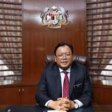 Kuala lumpur, nov 11 — communications and multimedia deputy minister eddin syazlee shith who required medical attention this morning in parliament was suffering from breathing difficulties. Yb Eddin Syazlee Shith Photos Facebook