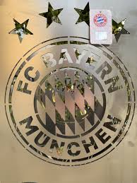 Das flackern, knistern, lodern und züngeln eines offenen feuers ist eine streicheleinheit für die seele. Feuerkorb Fcb Rekordmeister Bayern Munchen Feuerflair Online Shop