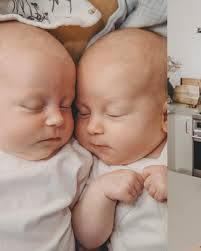 Do more of what makes you happy sa nån klok. Det är just vad jag planerar  att göra 2024; hänga och uppleva saker tillsammans med min familj och mina  vänner. Dricka vin.