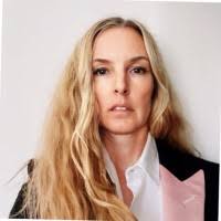 300+ "Anne Wall" profiles