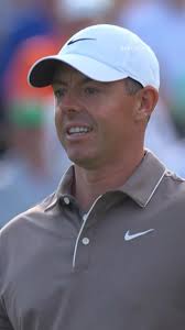 A double bogey at No. 15 for Rory.