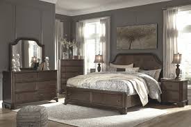 The alisdair 3 piece king bedroom group, made by signature design by ashley, is brought to you by catalog outlet. The Adinton Brown 5 Pc Dresser Mirror Queen Panel Bed With Storage Available At Dayton Discount Furniture Serving Vandalia Kettering And Springfield Ohio