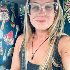 There you have it!! Subbed over dubbed. Smdh can't even visit the same  worlds.