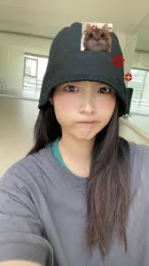 냥 (^⦁⩊⦁⸝⸝^)ฅ with @REMI (Cherry Bullet)