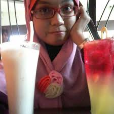 Golden King Cafe & Resto (Sekarang Ditutup)