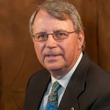 Suzanne Hinman's Instagram, Twitter & Facebook