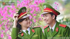 Ngày 17/8, phòng cảnh sát môi trường công an hà nam phát hiện hộ kinh doanh của anh trần đình đạt (sn 1965) và vợ là chị trần thị đào (sn 1968), trú tại thôn 2 đồng thủy, xã nhân thịnh, huyện lý nhân chôn lấp chất thải công nghiệp ra môi trường. Hai TrÆ°á»ng Cong An Nhan Dan Táº¡m Dá»«ng Tuyá»ƒn Sinh Ä'áº¡i Há»c NÄƒm 2019