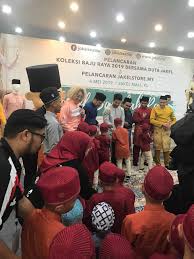 Bila keuangan ditangani dan disusun dengan baik maka kegiatan produksi dapat berjalan lancar dan optimal. Koleksi Jakel Barulah Raya Tahun 2019 Lebih Meriah Enchanted Life Begins