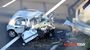 Dopo il rogo sul ramo verde che ieri, 11 maggio, ha causato forti disagi al traffico, oggi altri due camion a fuoco. Incidente In A14 Tra Forli E Cesena Muore Ragazzo Di San Lazzaro Di Savena