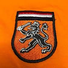 There are 254 holland oranje for sale on etsy, and they cost 25,70 $ on average. Oranje Holland Retro T Shirt Maat Xxl Deoranjeartikelenshop