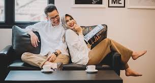 Sebenarnya kontras sekali perbedaan antara cinta dan sayang. Beza Perasaan Suka Sayang Cinta Pada Seseorang
