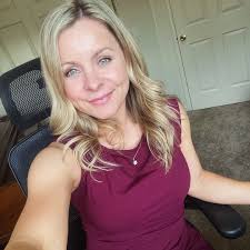 Heather Brent (@e2020tt) • Threads, Say more