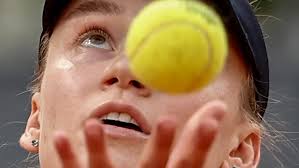 Rybakina pone en duda la tecnología en el tenis en su partido en Madrid contra Zheng: “El sistema está