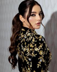 Halima Sadia khan added a new photo.