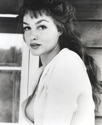 Julie,just hanging out!❤️