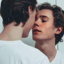 Isak valtersen sketch book home movies skam wallpaper wallpaper tv shows tv series #skam #evan. Evak Isak And Skam Image 7119818 On Favim Com