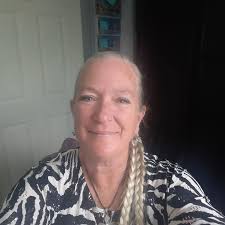 Crispy Italian Taquitos 🍕🌮🙌 What you need: 4 low carb tortillas 1/4 cup  shredded mozzarella 2 oz cream cheese 2 tbsp mini pepperoni slices 2 tbsp  cooked sausage Italian seasonings Garlic butter