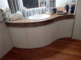 I mobili da bagno su misura che isella adelfio realizza per varese e dintorni possono essere scelti sin dalla progettazione e, a seconda dello spazio disponibile, dell'esigenza di sistemazione e della configurazione del bagno, ogni sala da bagno potrà acquisire un aspetto totalmente personalizzato. Mobili Da Bagno Su Misura Bagno