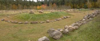 Wer bietet erratiker zum … lager in der nähe eines braunkohletagebaues in ostdeutschland. Findlingsgarten Konigslutter Geopark Harz Braunschweiger Land Ostfalen
